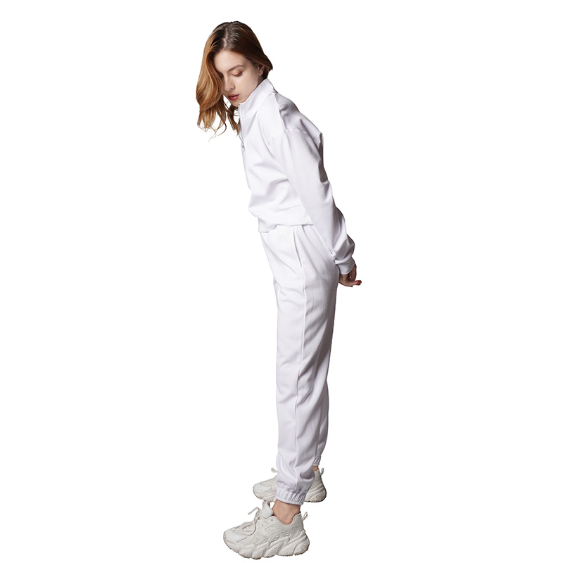 White knitted autumn winter sports suit.jpg
